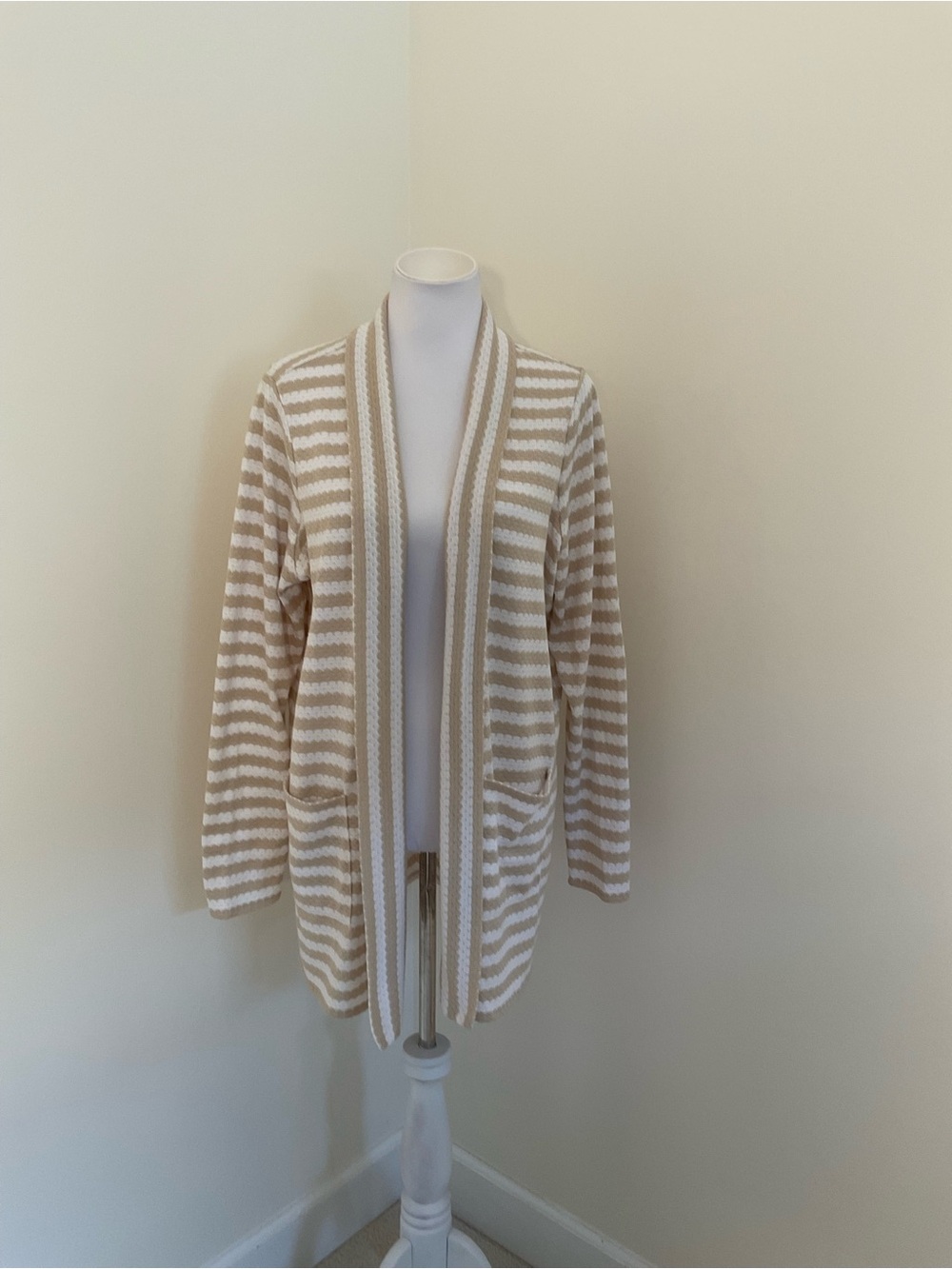 Women's Belle By Kim Gravel Striped Beige & White Knit Cardigan